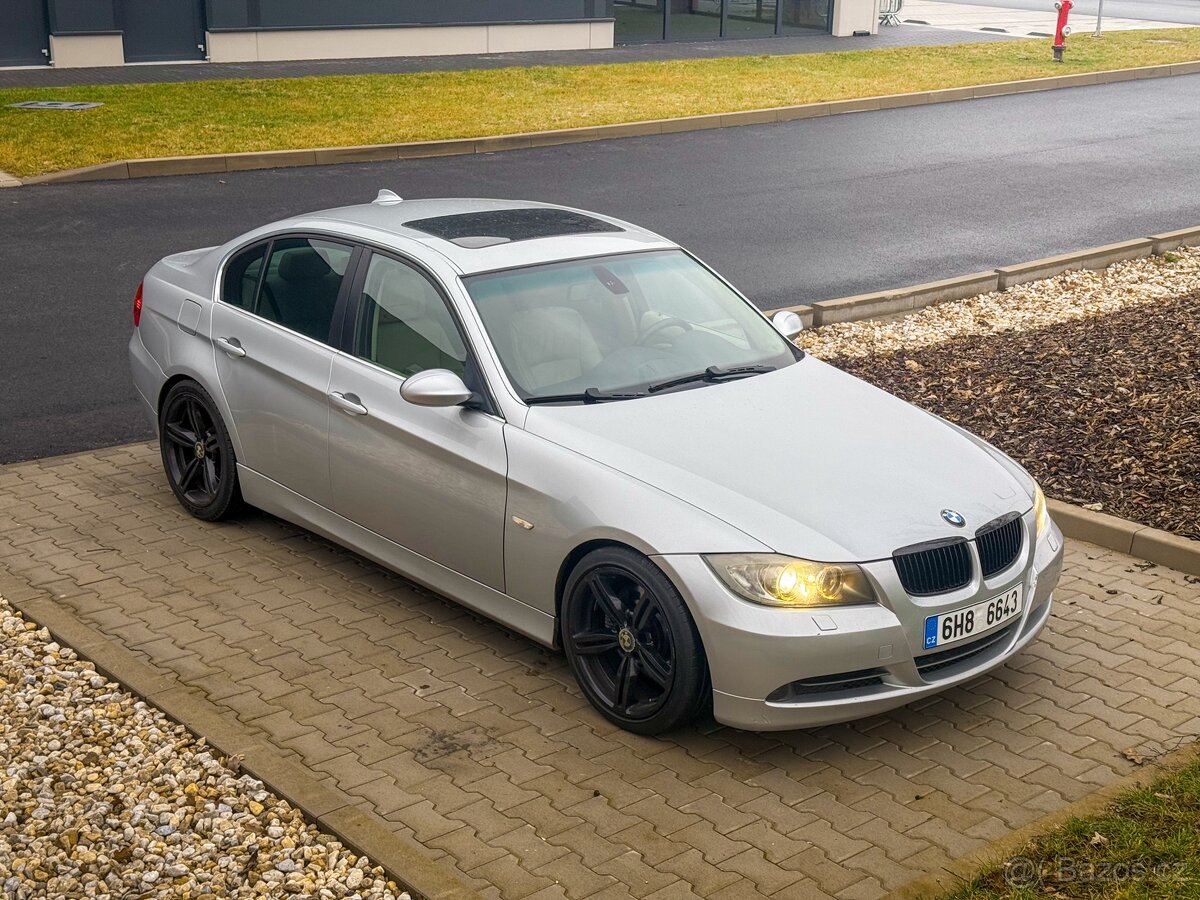 BMW E90 330i - 3