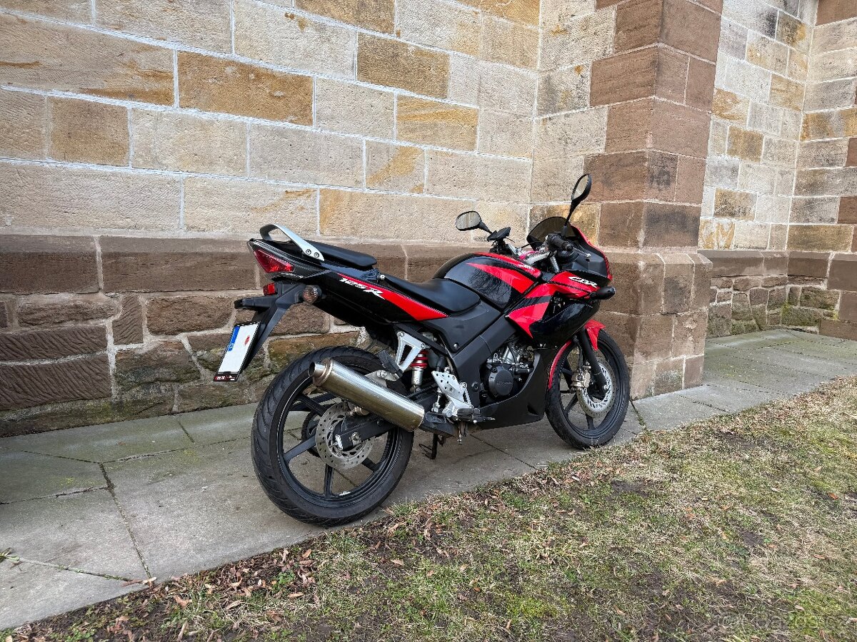 Honda CBR 125R - 3