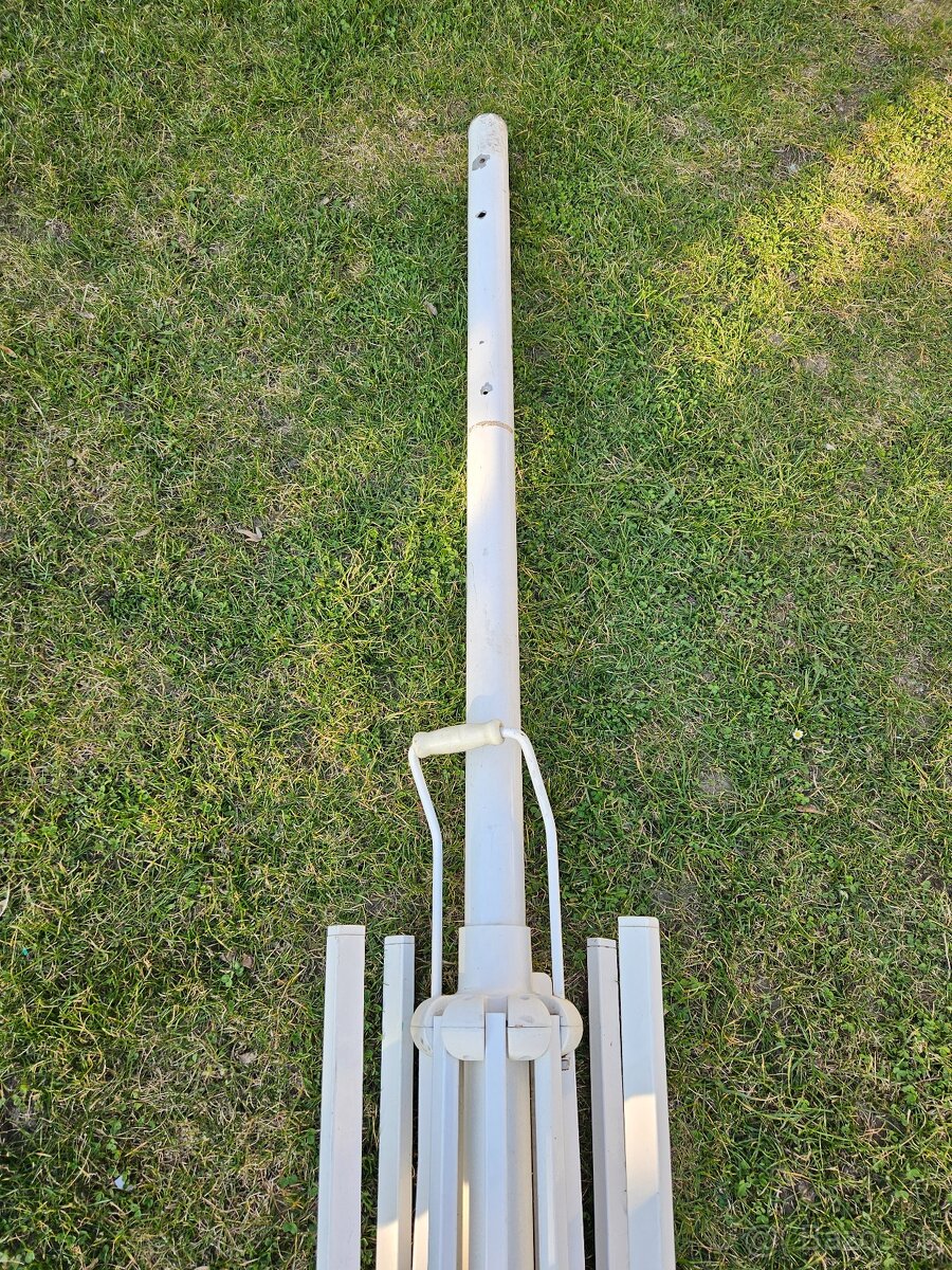 Slunecnik - kostra 4x4m - 3