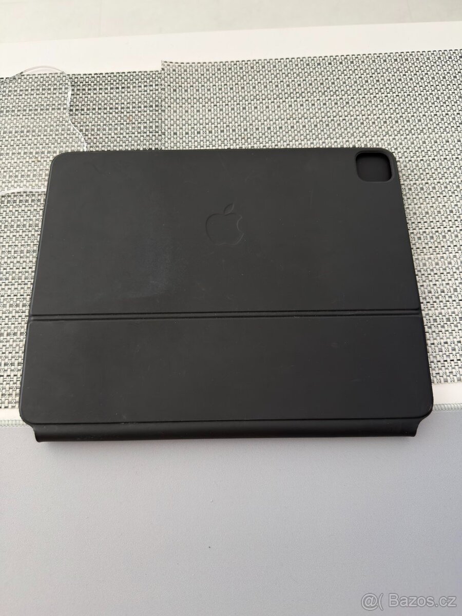Apple magic keyboard 12.9 - 3