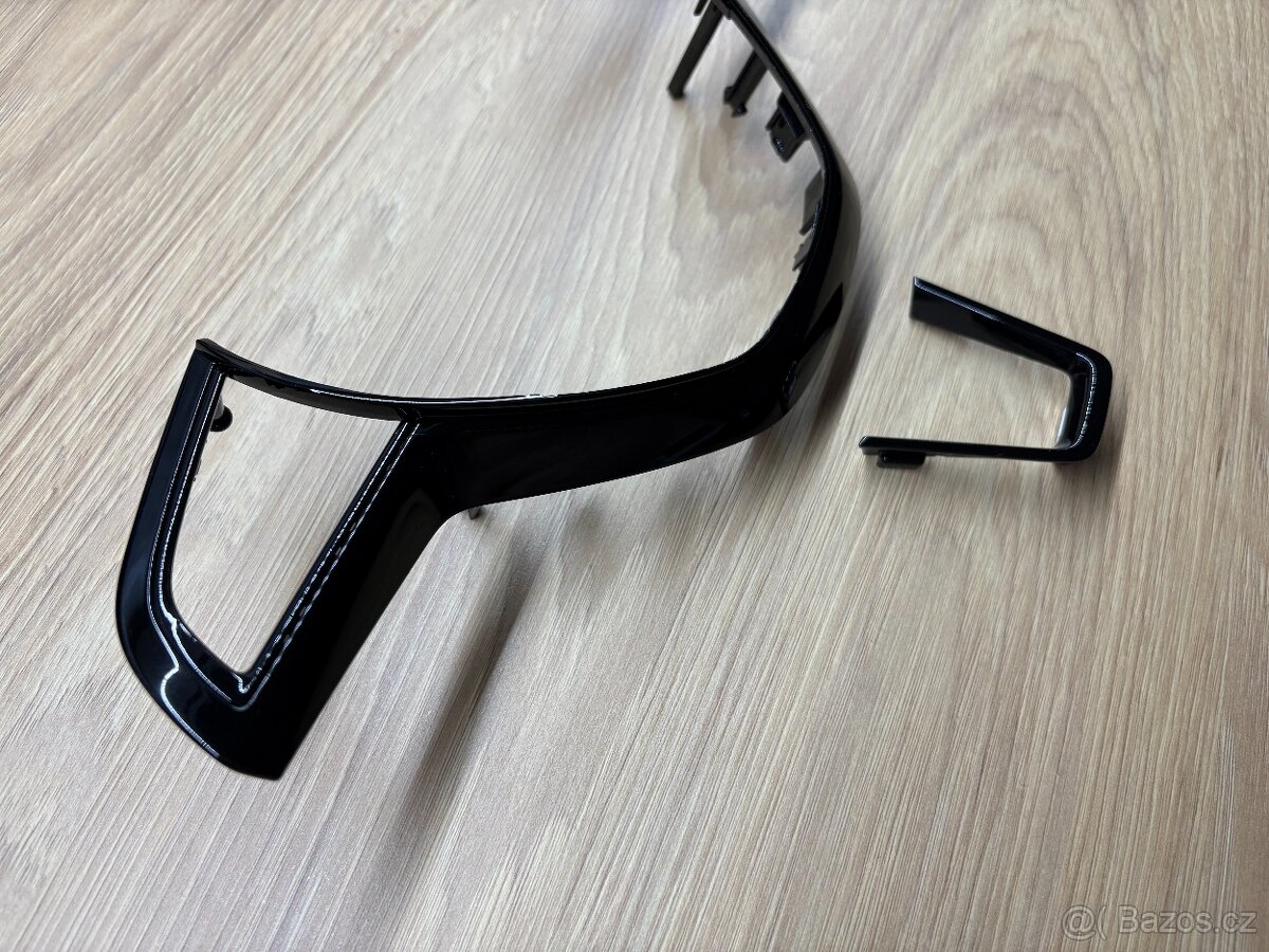 Plaketa + Rámeček volantu PIANO BLACK 5E0419685A, 5E0419685G - 3