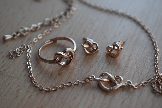 Set náušnice, náhrdelník, prsten srdce - 3