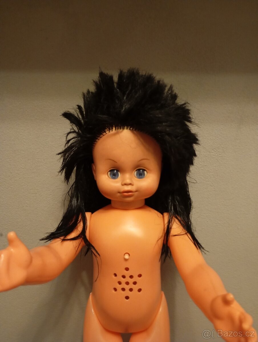 Retro panenka Hamiro černovláska - 3