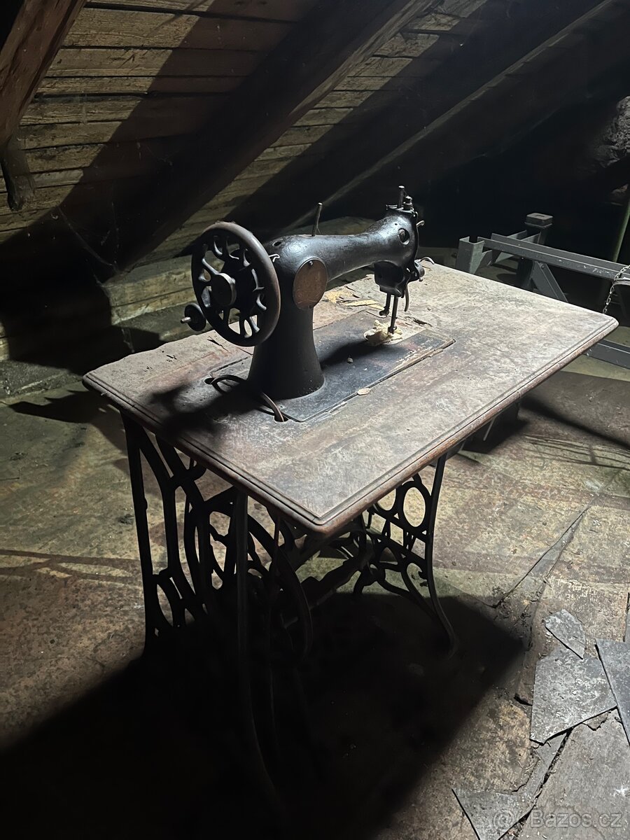 Šicí stroj - 3