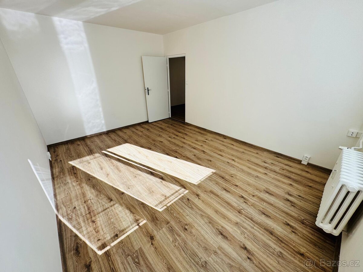 (100) Pronájem, byt 2+1, 54 m, J.A.Komens. 463, Klášterec/O. - 3