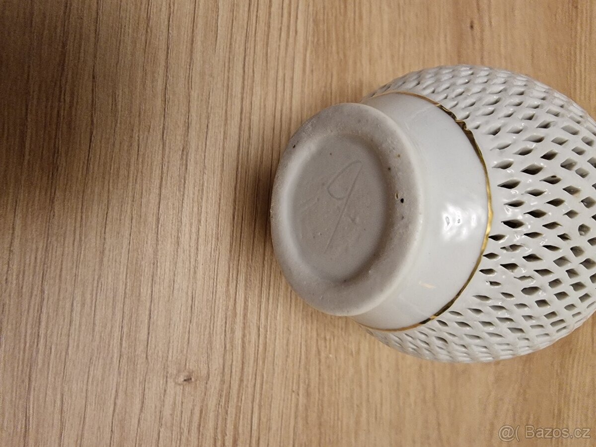Exkluzivní porcelánová váza – ažurová (děrovaná) krása se zl - 3