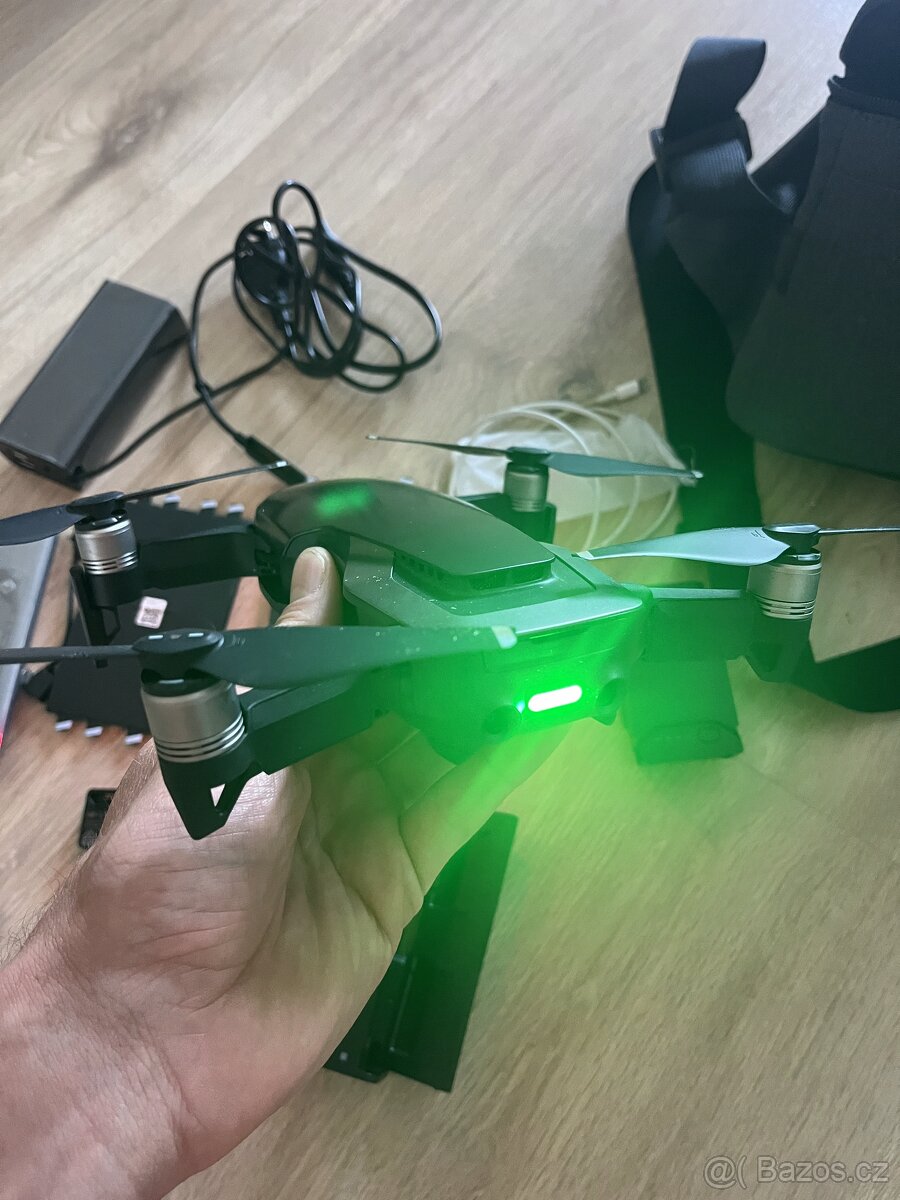 Prodám DJI Mavic Air Fly More combo - 3