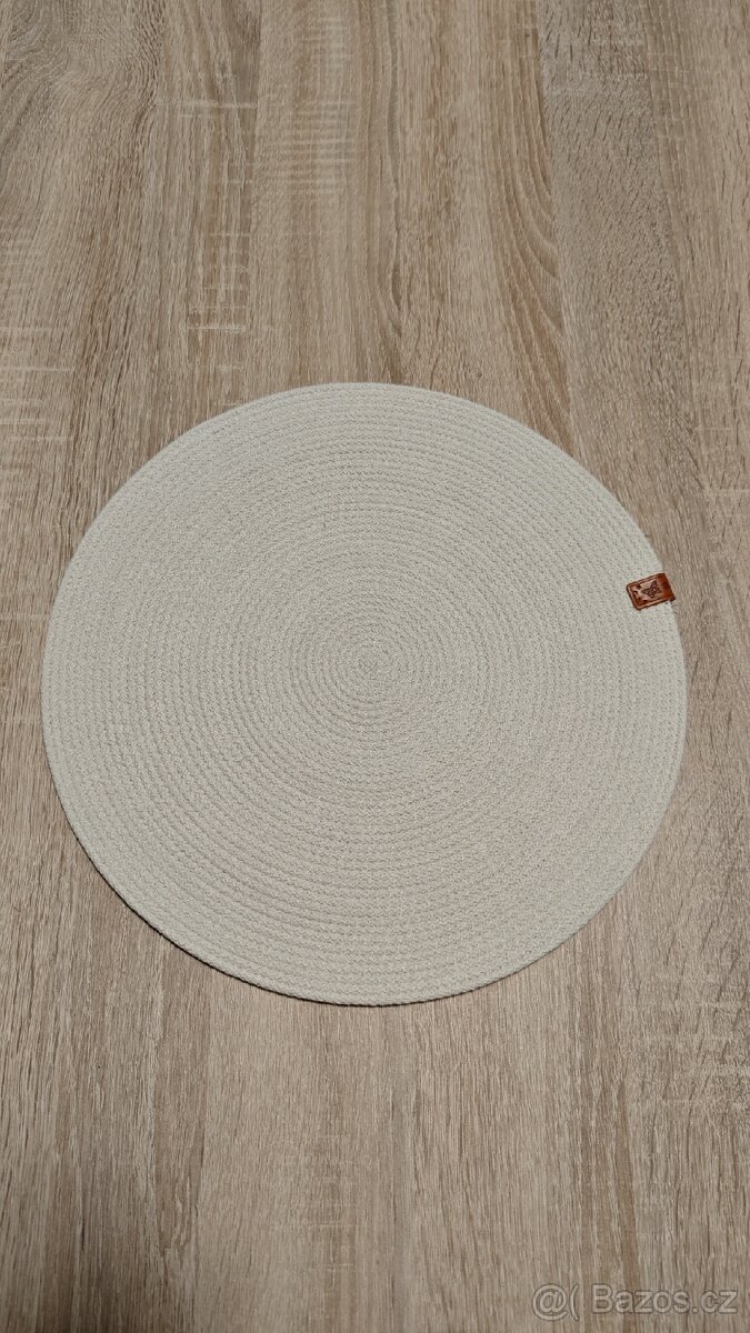 Okruhle prostíraní - 3