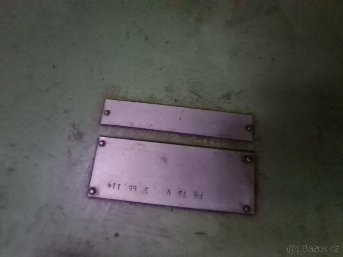 Vertikální frézka TOS FB25V - 3