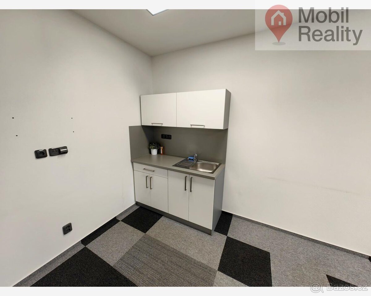 Pronájem kanceláře 67m2 Holýšov - 3