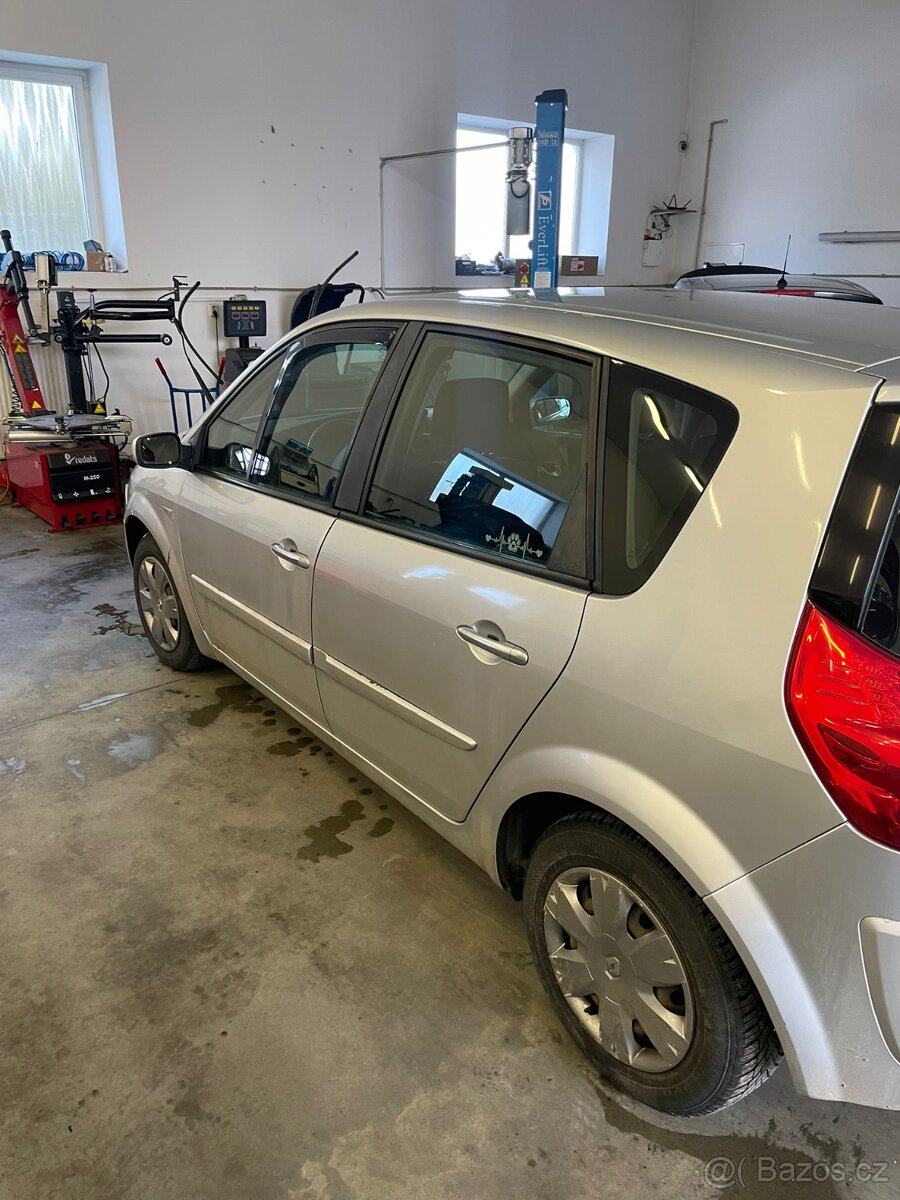 Renault Megane Scenic - 3