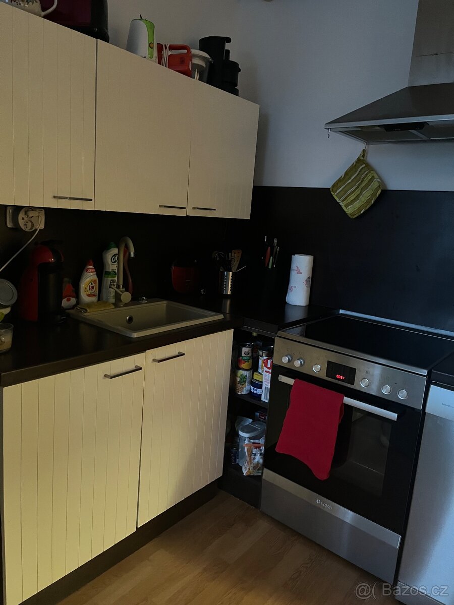 Kuchyňská linka včetně spotřebičů - 3