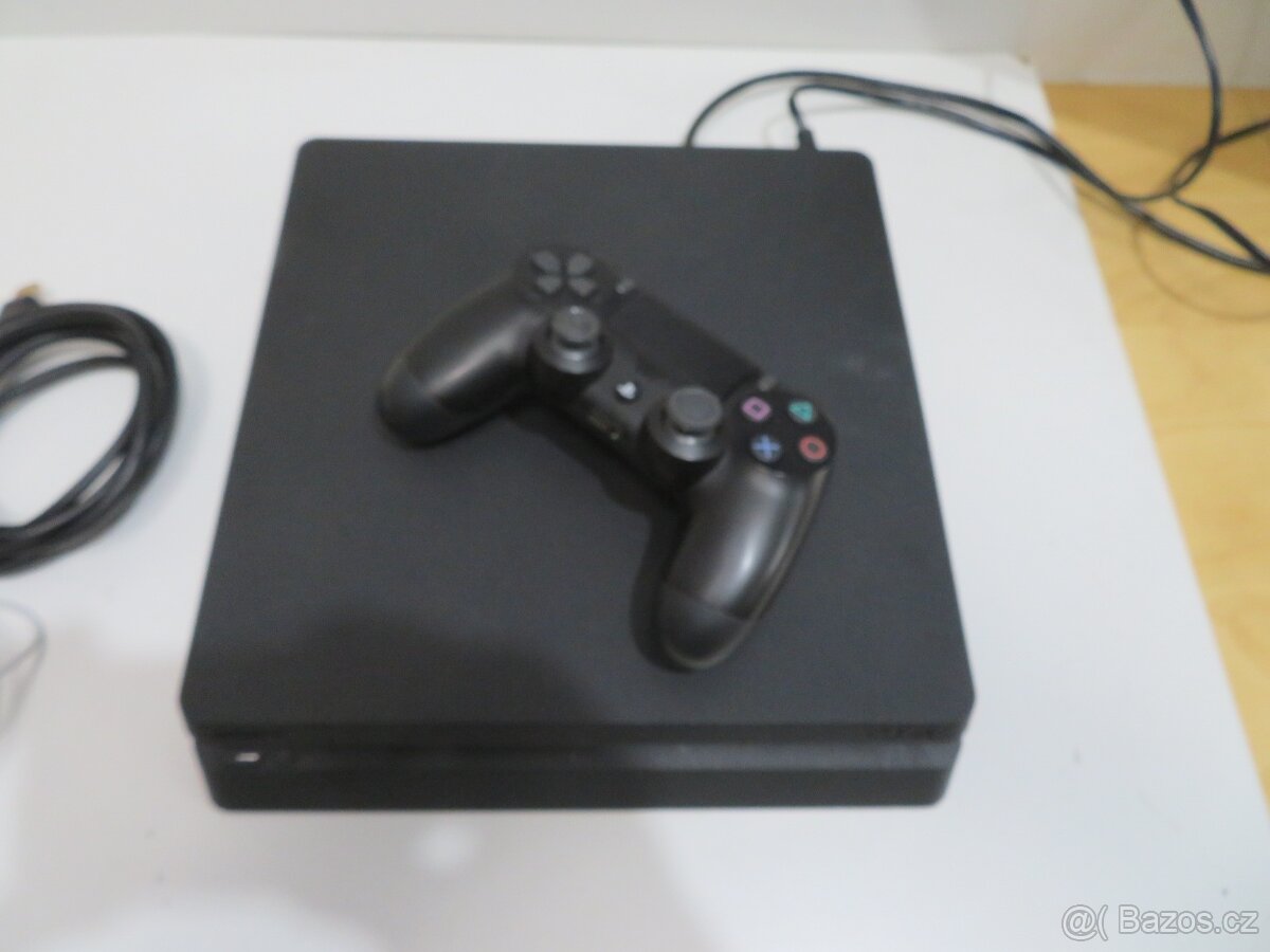 Herní konzole SONY PlayStation 4 - 500GB Slim CUH-2016A - 3
