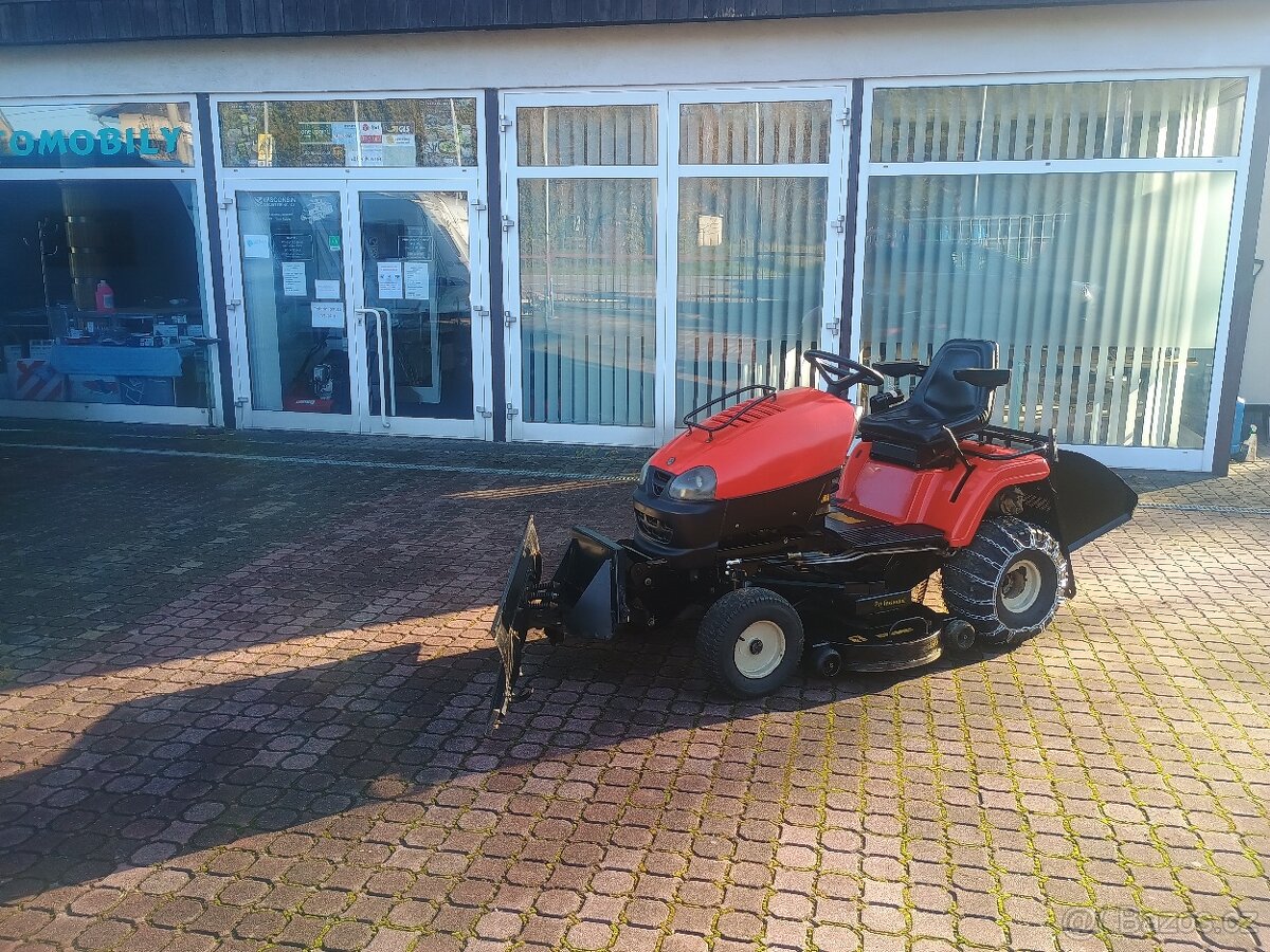 Zahradní traktor Wisconsin W3532 za zimní cenu - 3