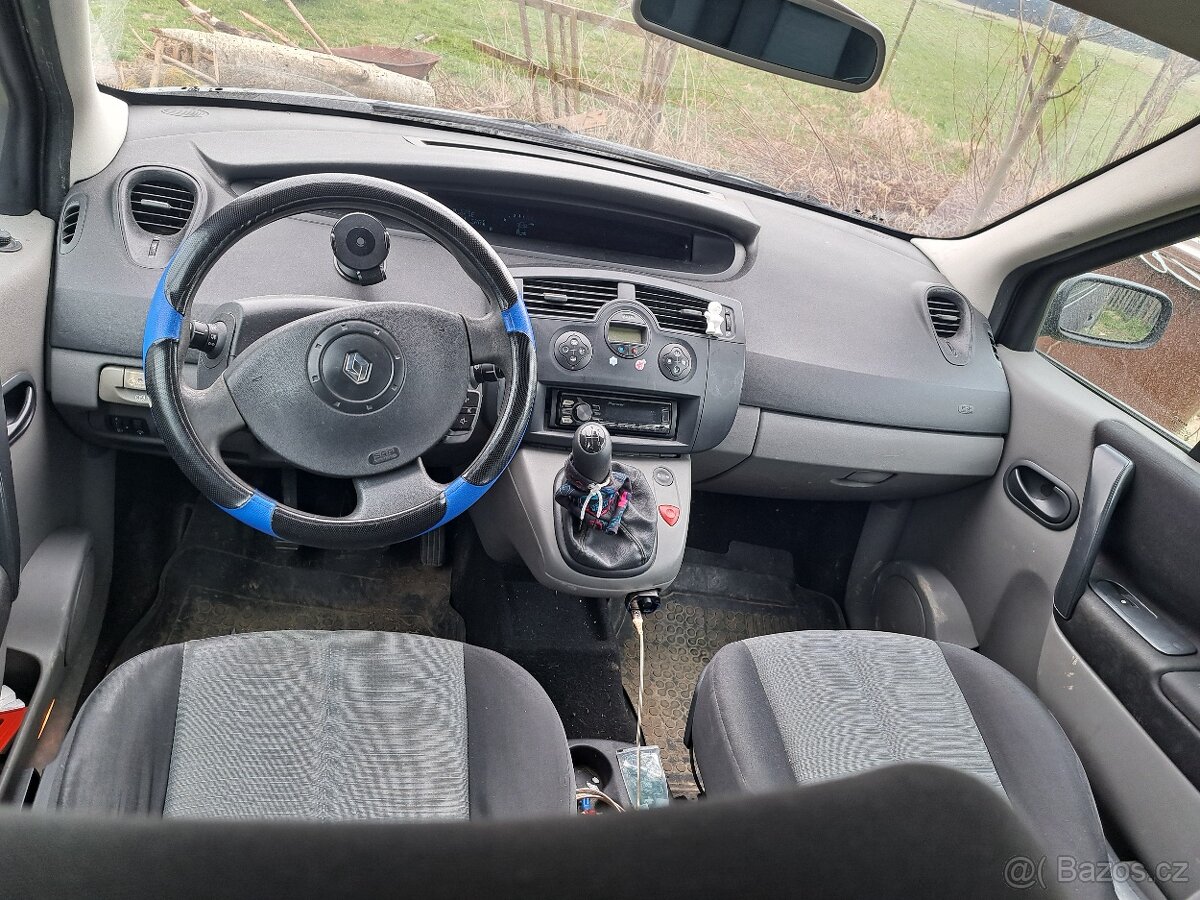 Renault Megane Scenic 2 - 3