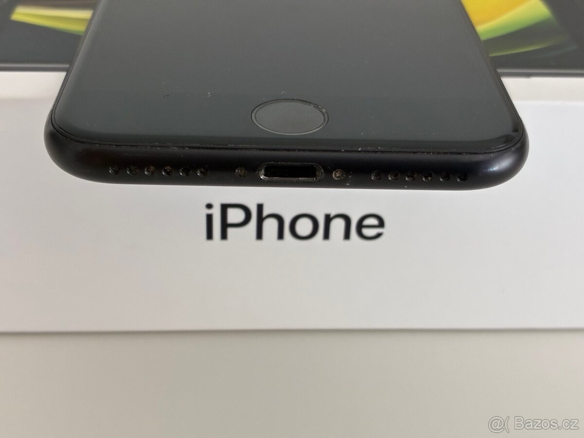 iPhone SE 64 GB 2020 - 3