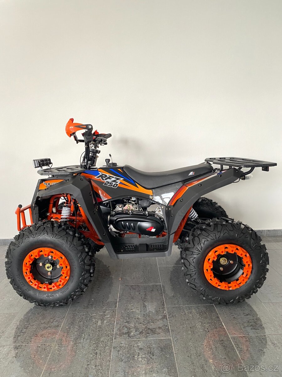RFZ leramotors 250 s tažným zařízením