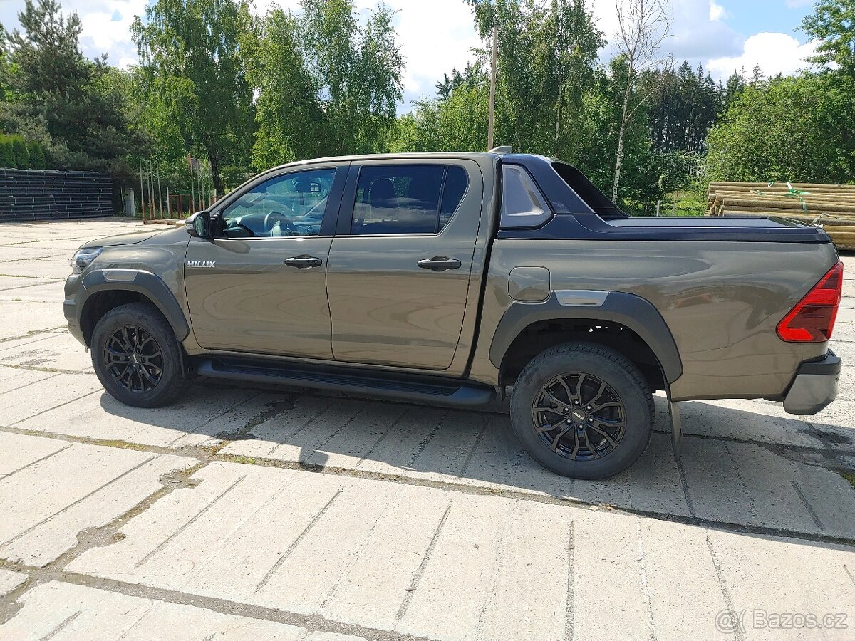 Toyota Hilux, 2.8, INVINCIBLE SPORT, DPH