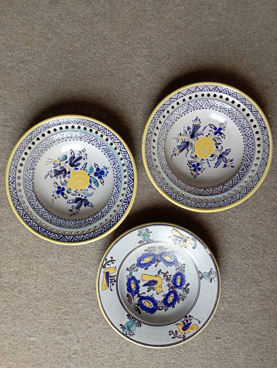 Moravské malované talíře a další keramika a procelán - 3