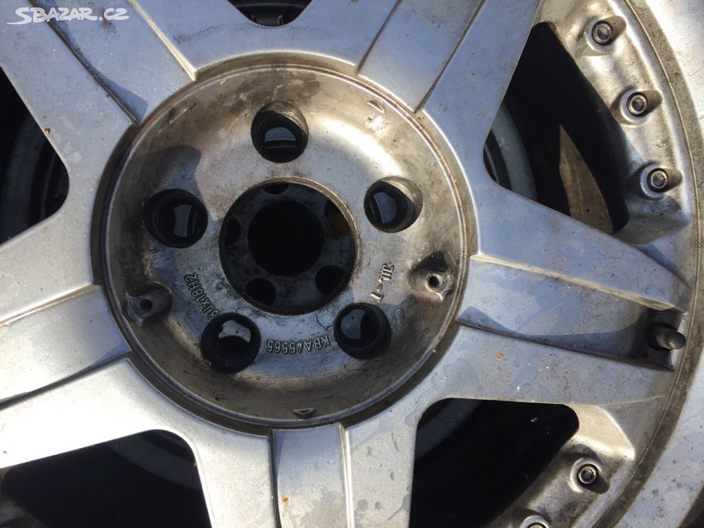 Alu kola 18" Borbet CWB rozteč 5x120 PC 25000kč - 3