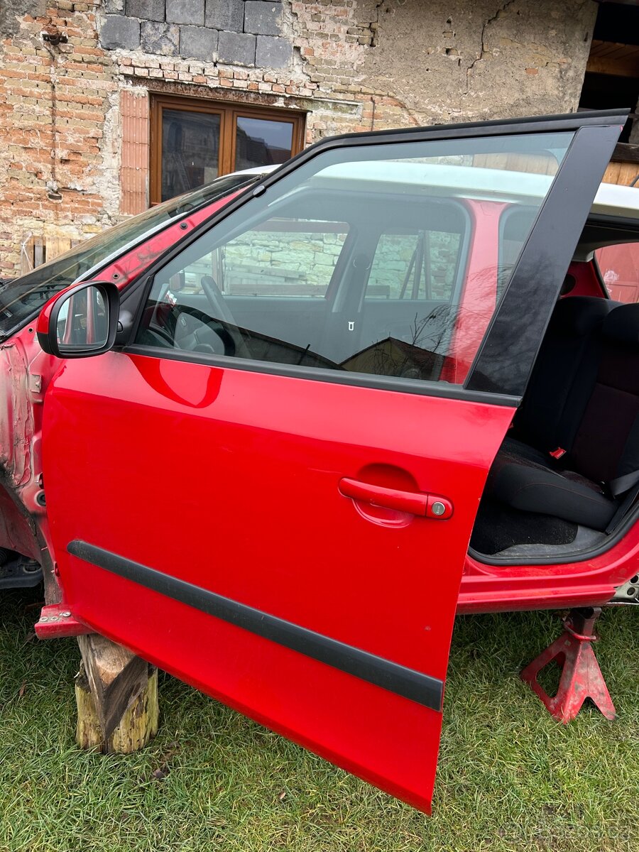 Levé přední dveře Škoda Fabia 2 - 3