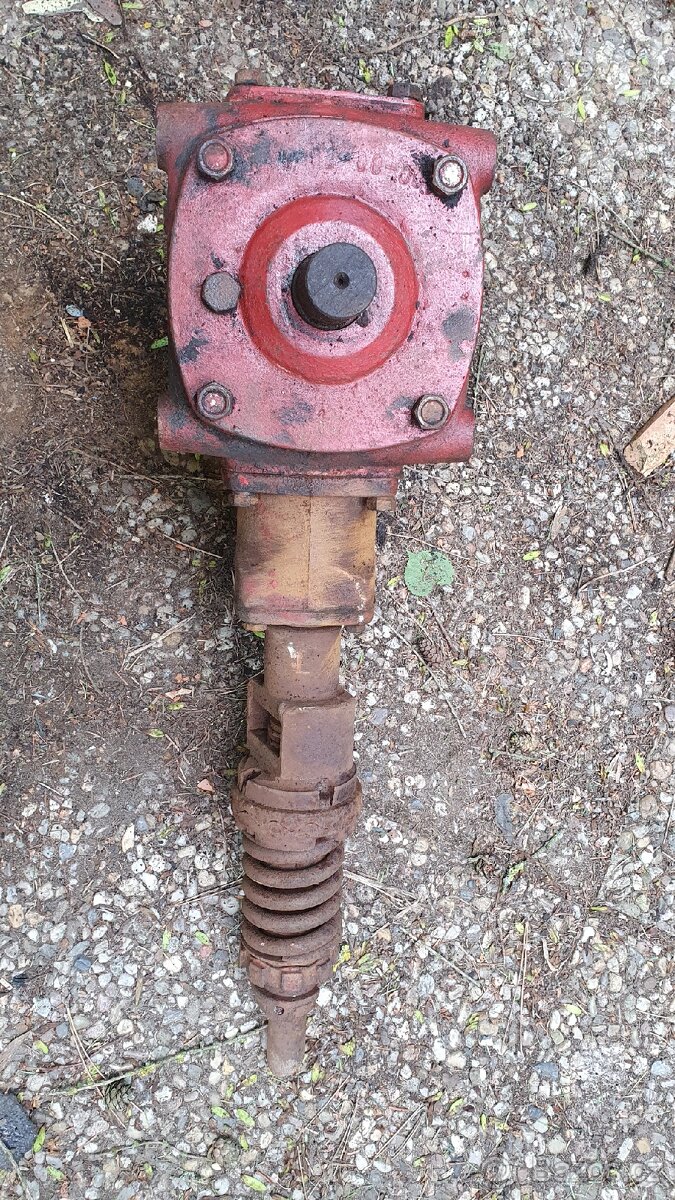 Úhlová převodovka rozvodovka / náhon z rozmetadla 1,6:1 - 3