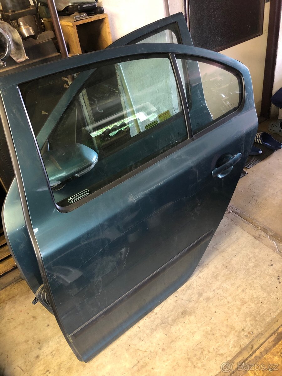 Octavia 2 dveře, kapota - 3