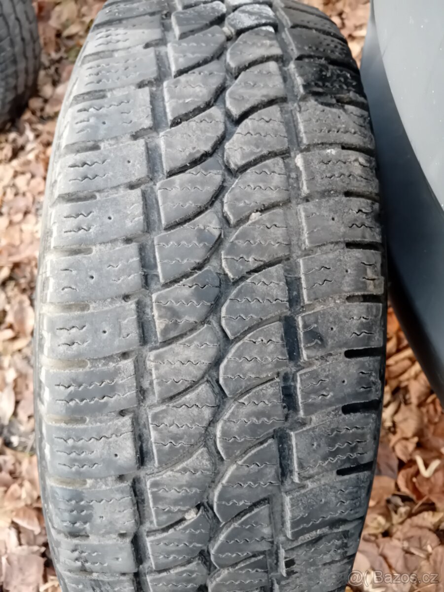 DODÁVKOVÉ PNEU 215/70 R 15 C - 3