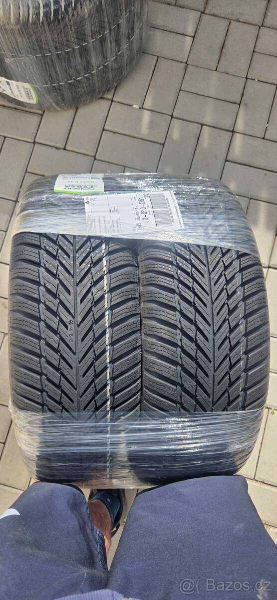 Celorocni pneu Nokian 205/55/r16 - 3