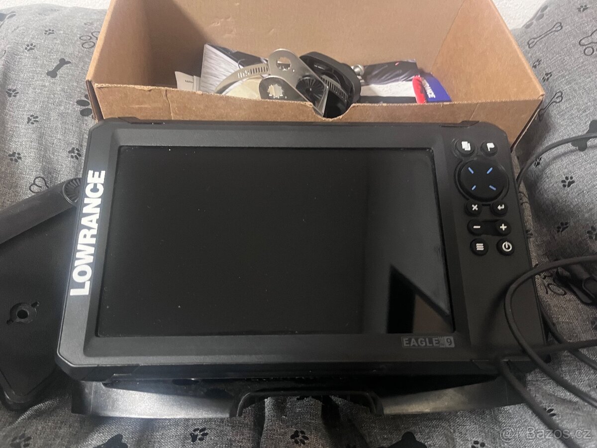 Echolot lowrance - 3