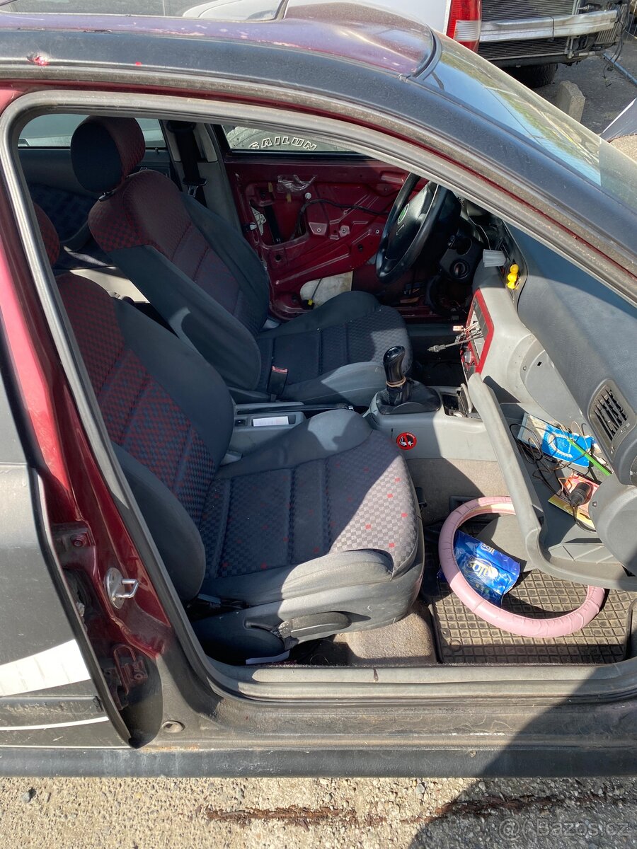 Octavia 1 1.9tdi díly - 3