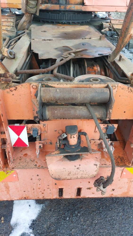 Tatra AV 14 - jeřáb