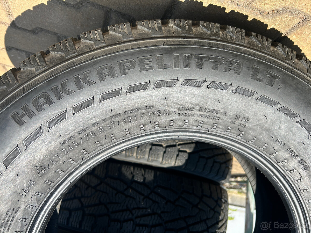 Pneu Nokian Hakkapeliitta LT 245/75x17, 121/118Q - 4 ks