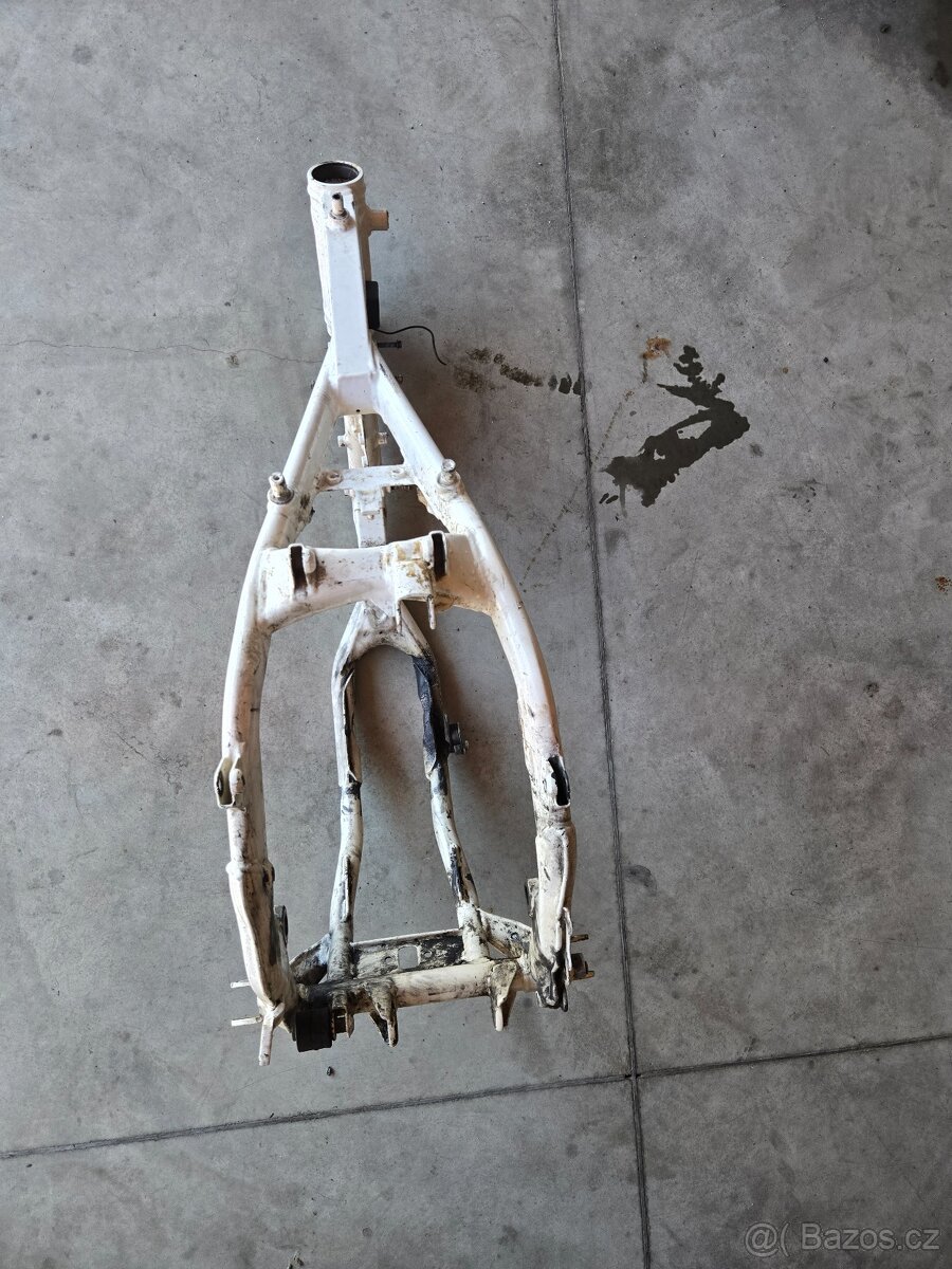 Rám Husqvarna 125