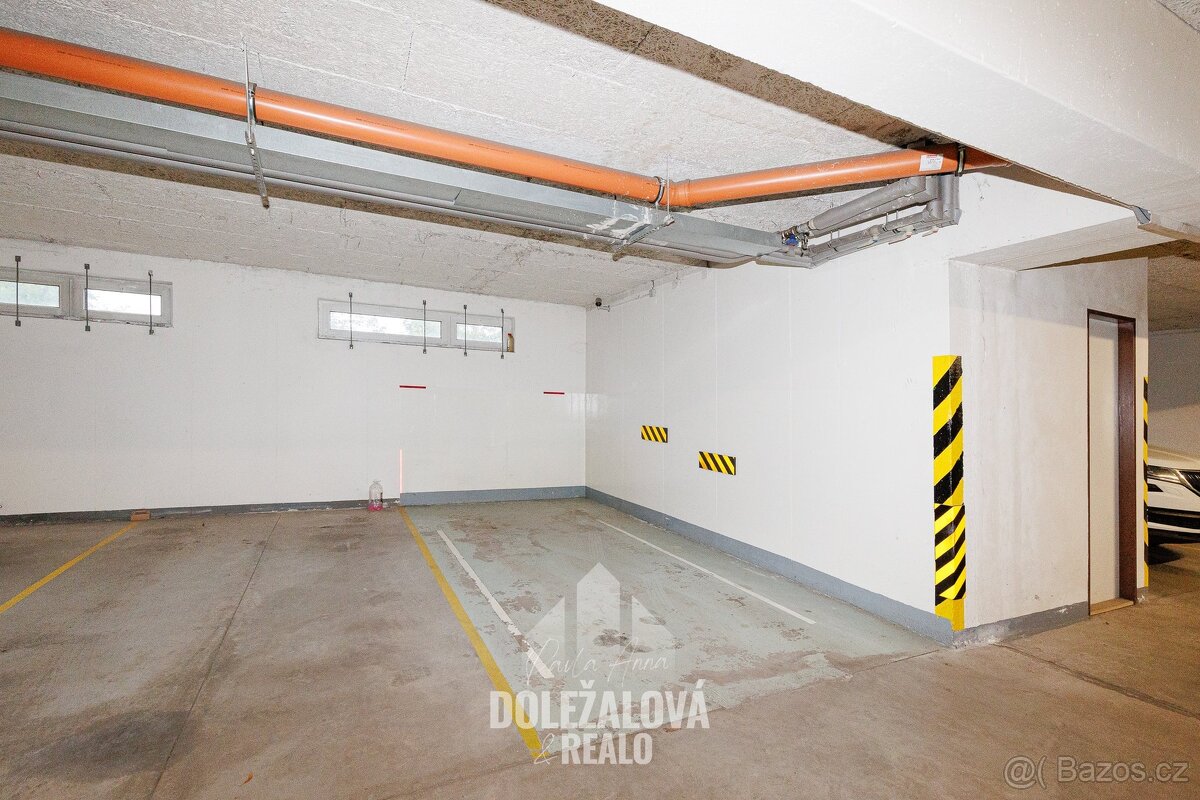 Pronájem garážového stání 20 m², Jihlava - Horní Kosov - 3
