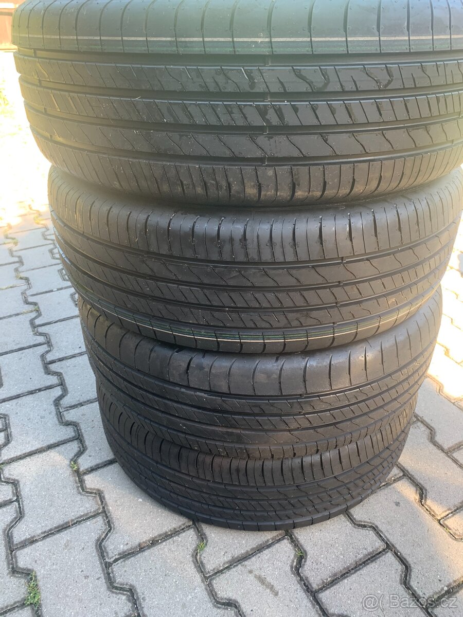 215/65/16 Goodyear - 3