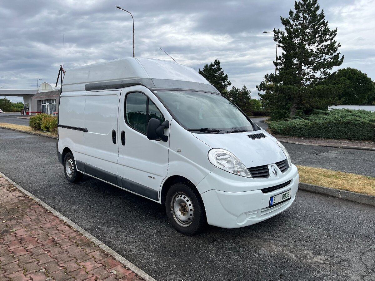 Renault Trafic MAXI 2.0Dci L2H2 rok 2010 - 3