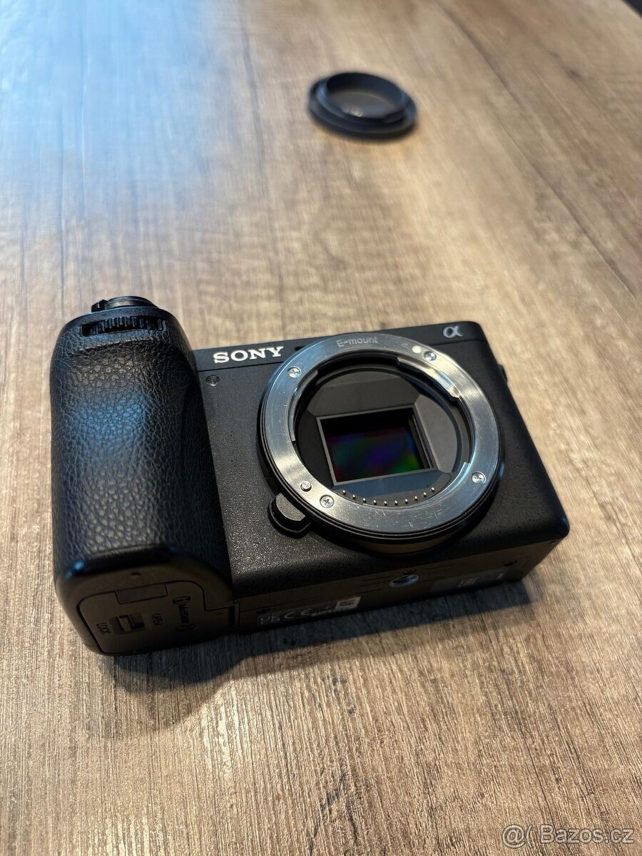 Sony A6700 + Sigma 18-50 mm f/2,8 - 3