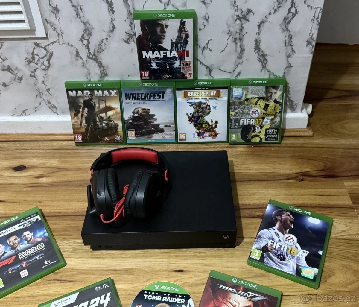 Prodám Xbox One X 1Tb s příslušenstvím - 3