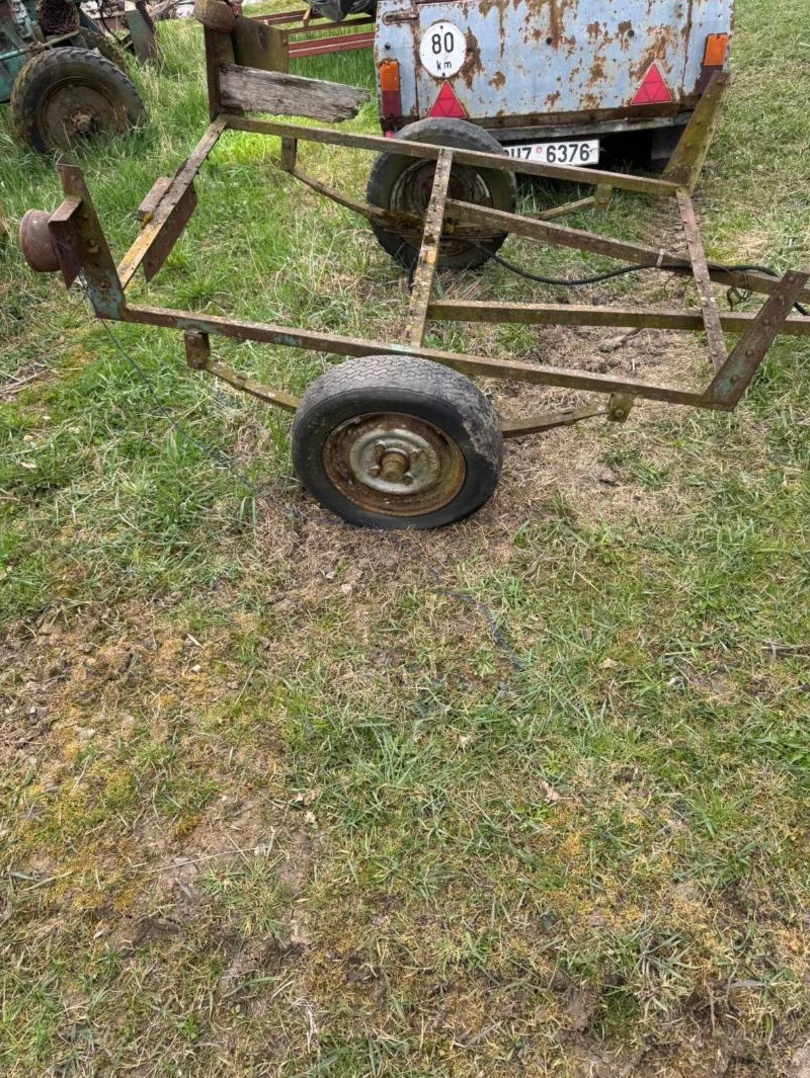 3 přívěsné vozíky - 3