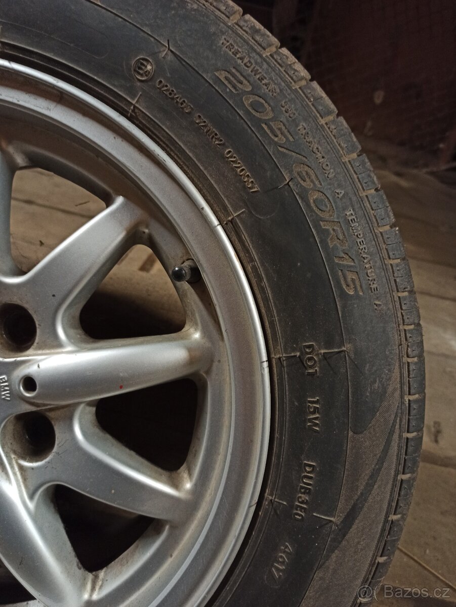 kola originální z BMW e36 vč. pneu 205x60, R15