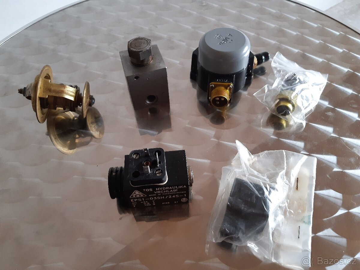 UNK 320, Tatra 148 - 3