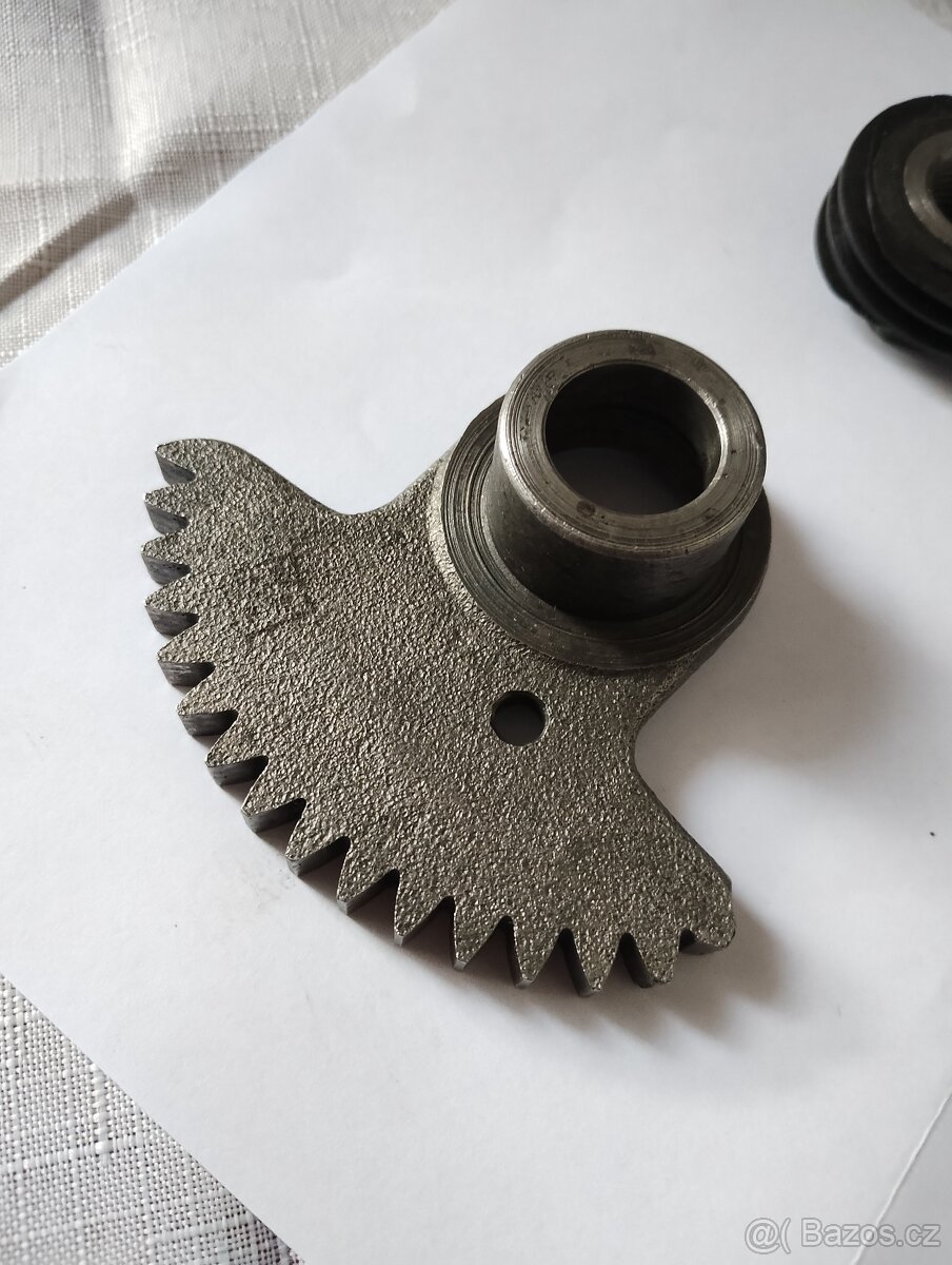 Prodám náhradní díly z motoru jawa 350 / 634 - 3