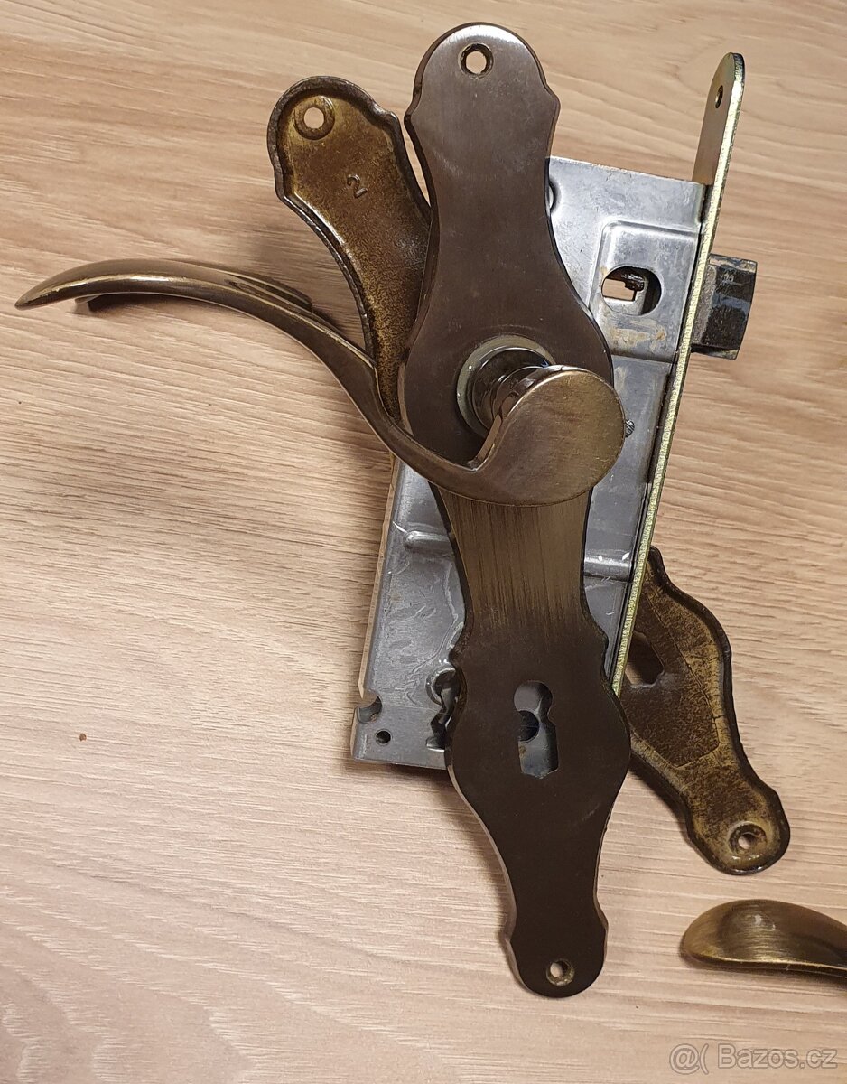 Kování a zámky - 3