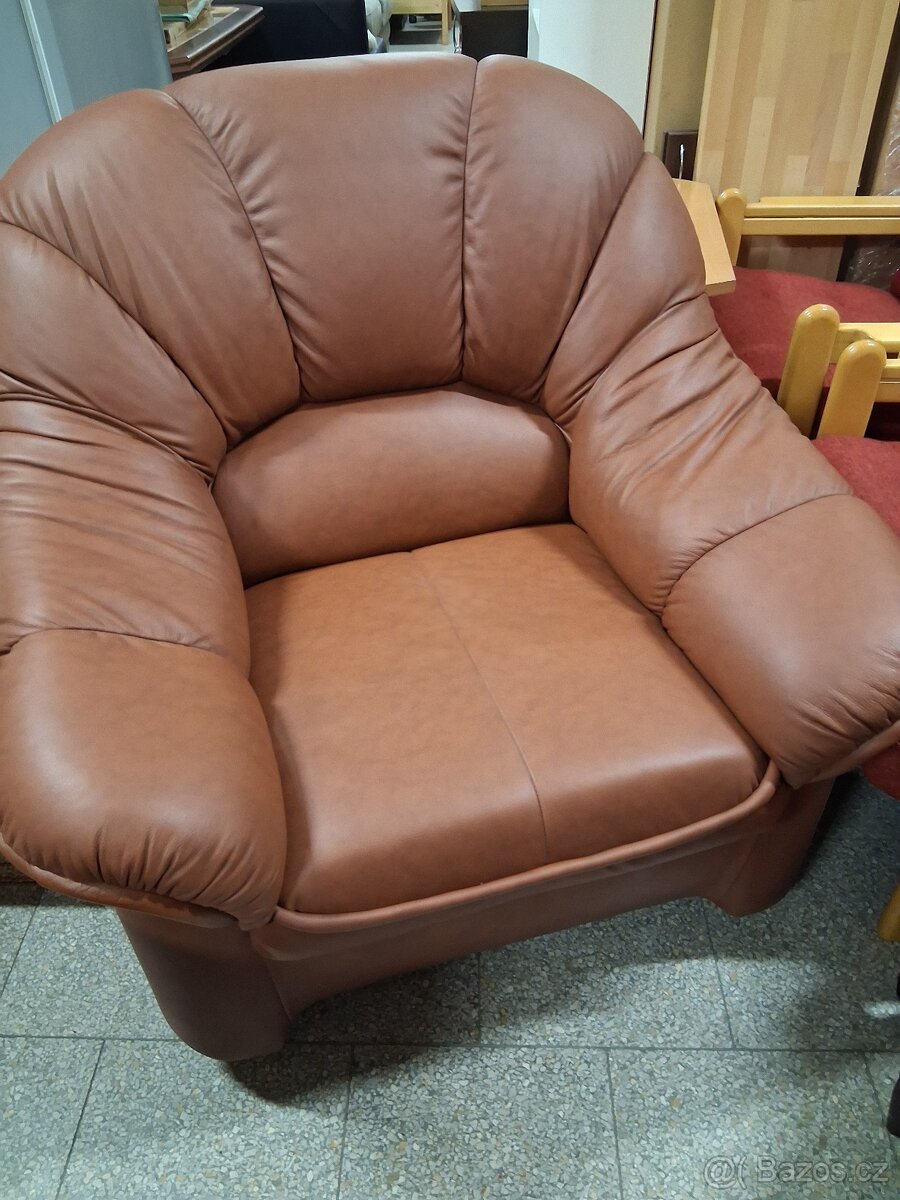 Sedací souprava 3+1+1 světle hnědá koženka - 3