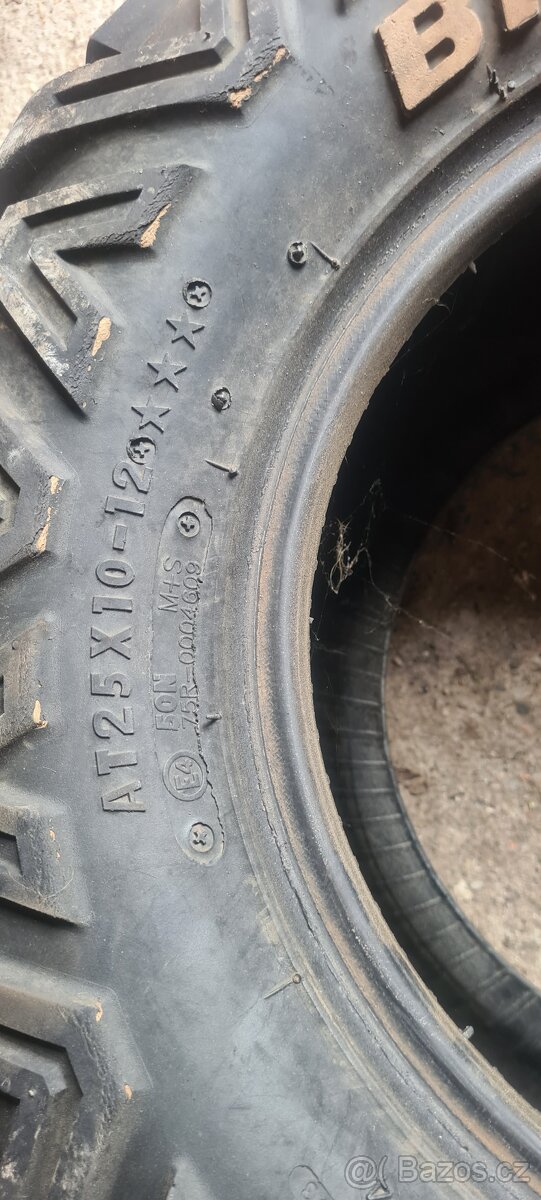 Gumy na čtyřkolku Bighorn maxxis