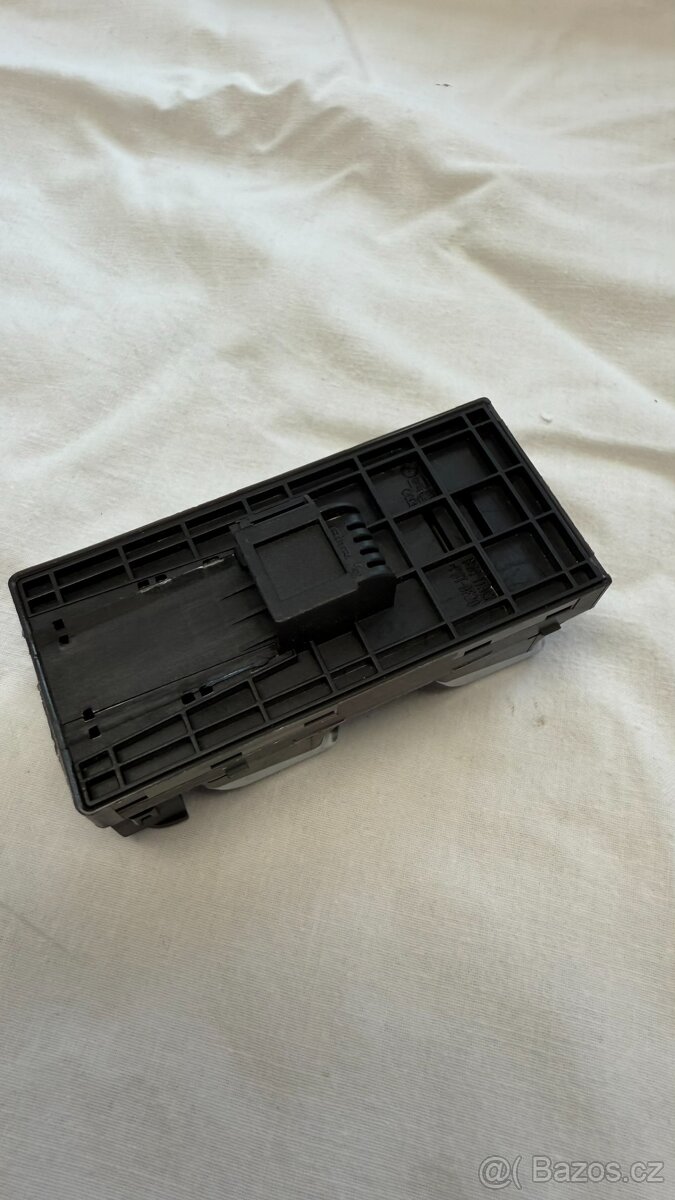 Originální spínač ovládání oken Audi A5 8T 8K0959851F - 3