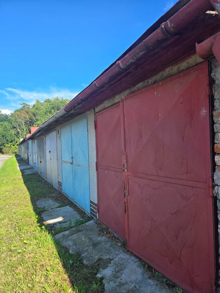 Garáž 19m2 Šternberk - 3