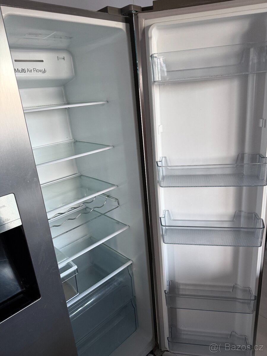 Americká lednička Hisense - 3