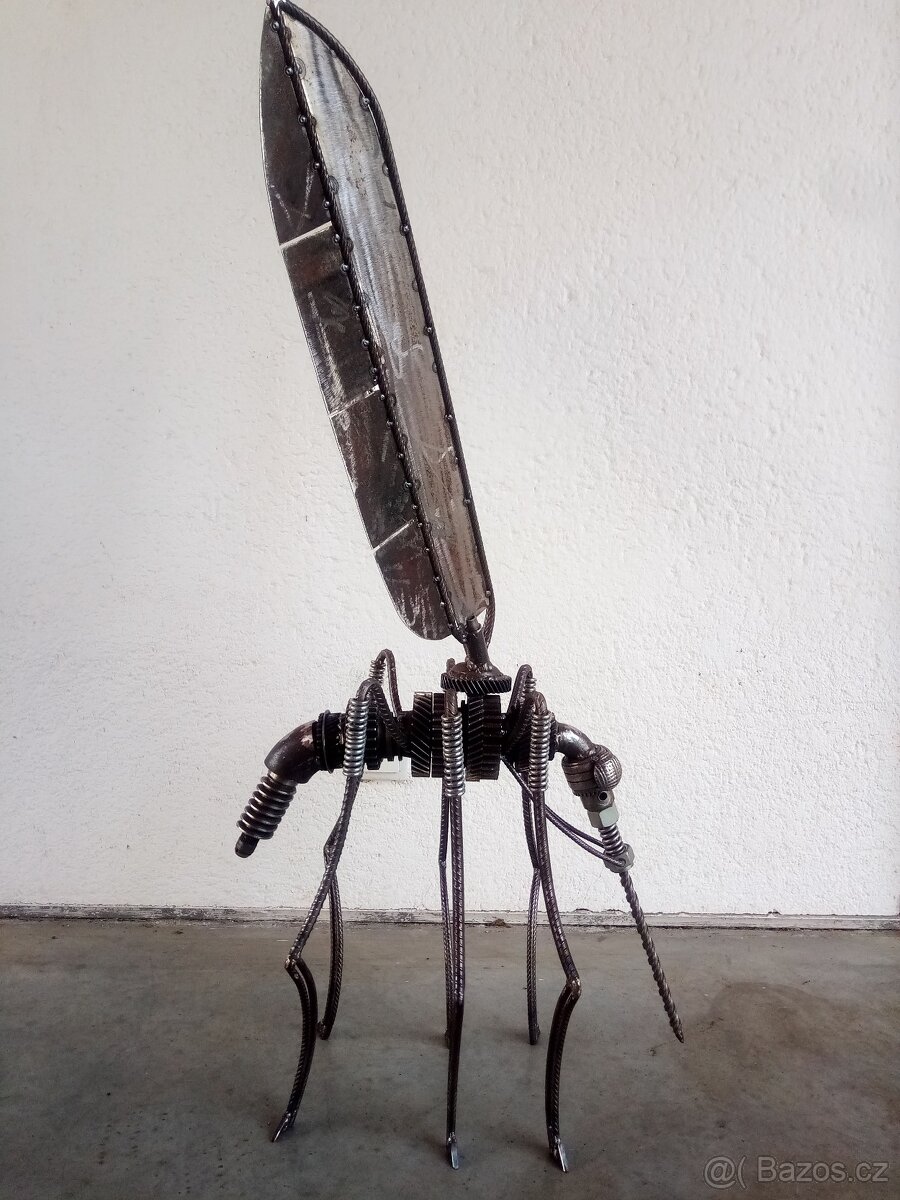 Kovová socha - Komár (prodej/pronájem) - 3